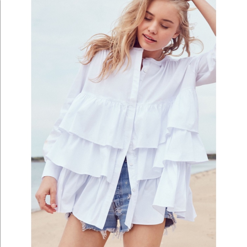 UO (worn once) Kimchi Blue Poppie Tiered Blouse 🦋